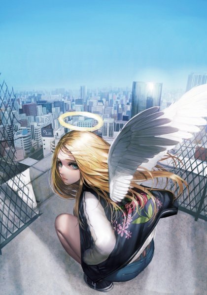 Блондинка с крыльями