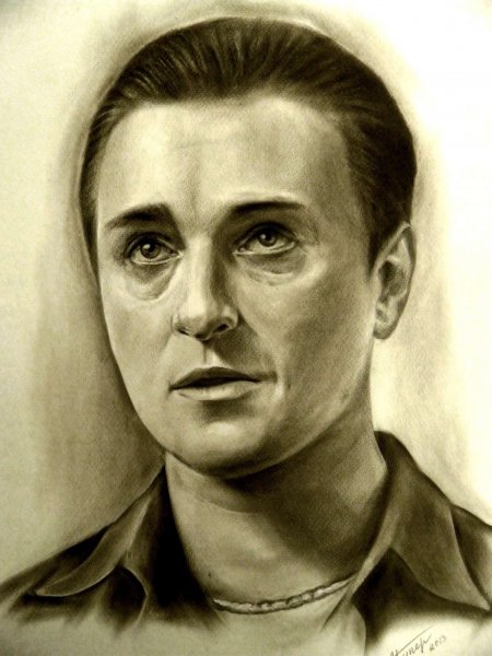 Сергей Безруков портрет