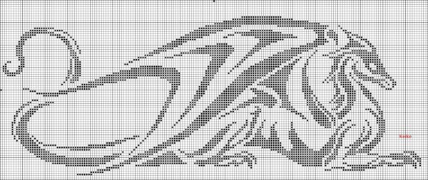 Монохромная вышивка дракон