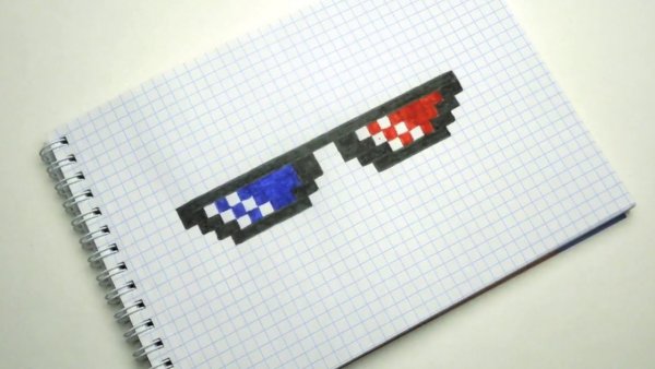 Очки по клеточкам в тетради