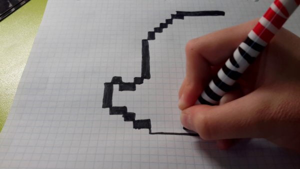 Рисование по клеточкам приведение