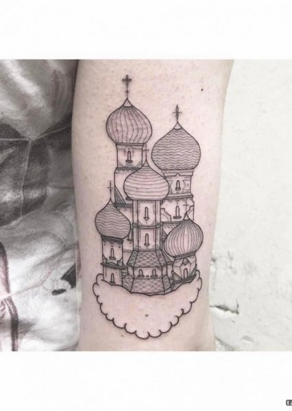 Тату Церковь с куполами
