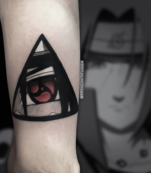 Глаза Итачи Учиха тату