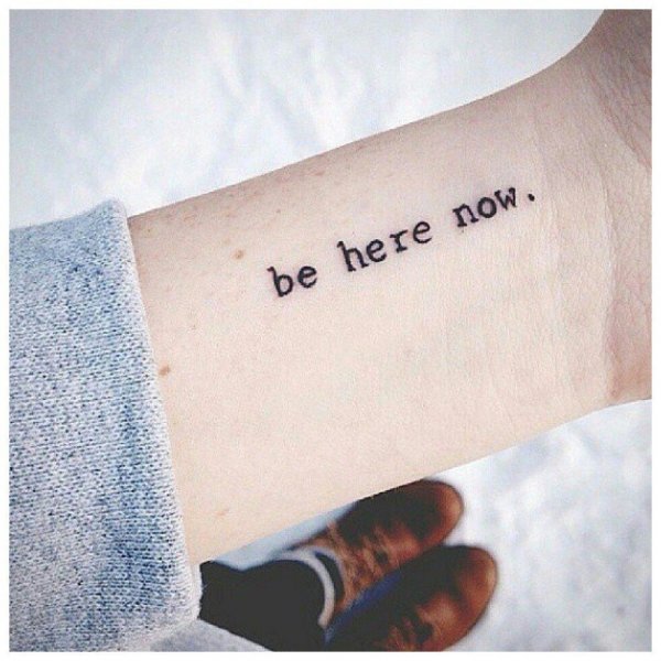 Тату маленькие надписи