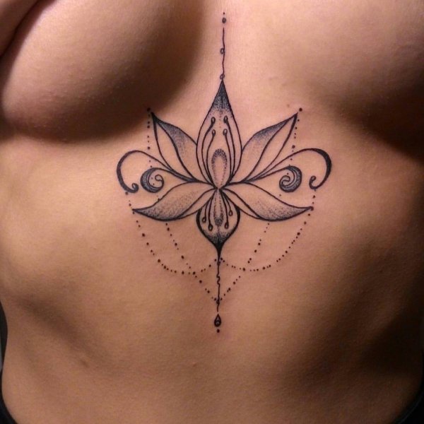 Тату Лотос интимное