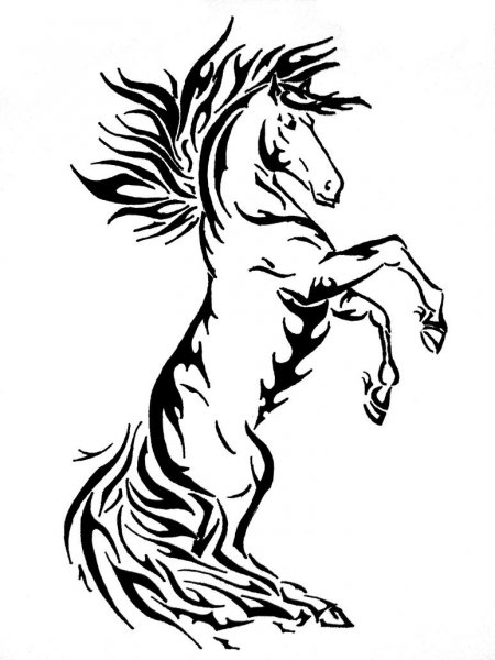 Лошадь на дыбах