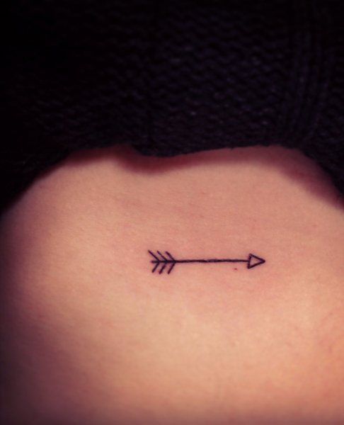 Тату иглой и гелевой ручкой