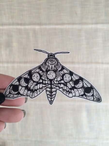 Тату мотылек