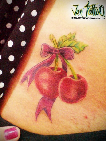 Необычные тату вишня