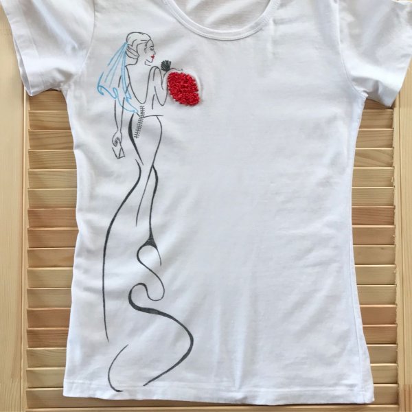 Модные вышивки на футболках