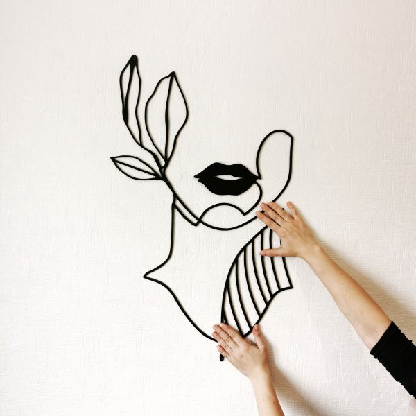 Рисунок на стене металлический портрет