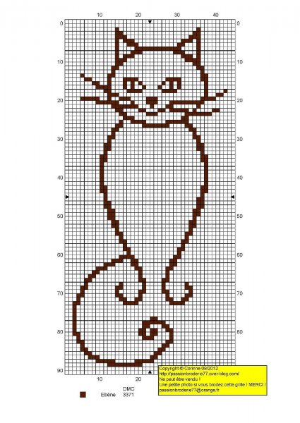 Монохромная вышивка крестиком