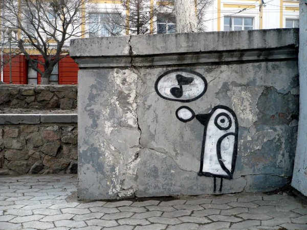 Простые рисунки баллончиком на стенах