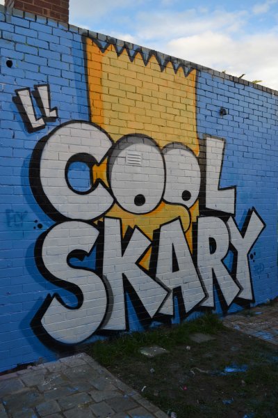 Надписи на стенах граффити