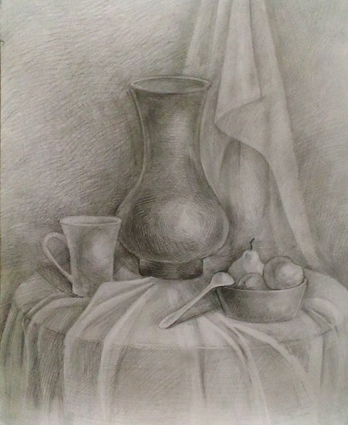 Натруюрмор ы карандашом