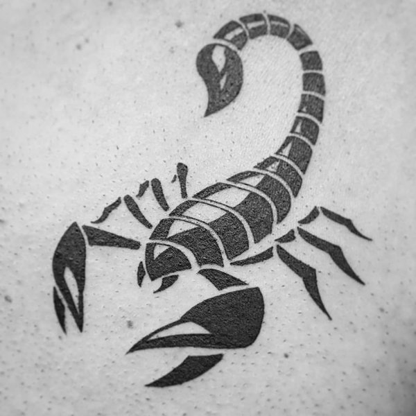 Скорпион рисунок тату