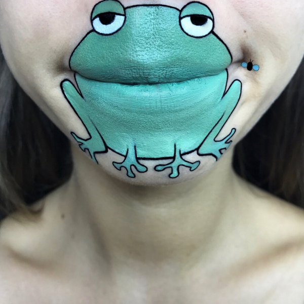 Смешной макияж губ