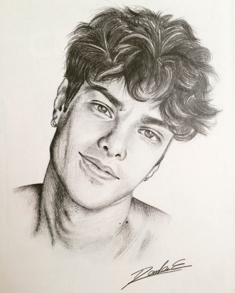 Портрет парня карандашом
