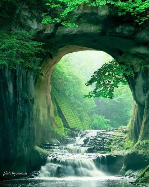 Водопад в префектуре Тиба в Японии