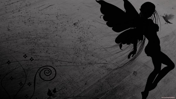 Силуэт человека с крыльями