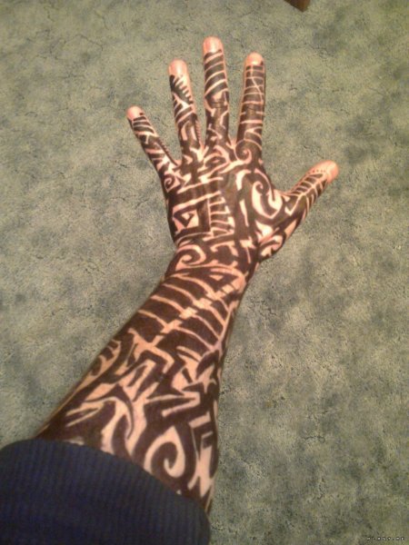 Тату фломастером на руке