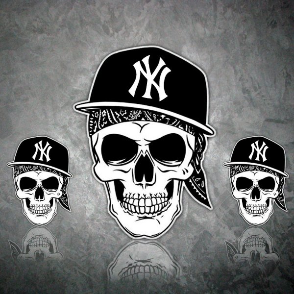 Череп в фуражке