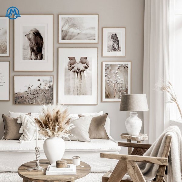 Постеры в интерьере гостиной в скандинавском стиле