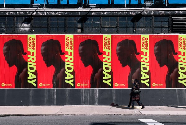 Спотифай Постер