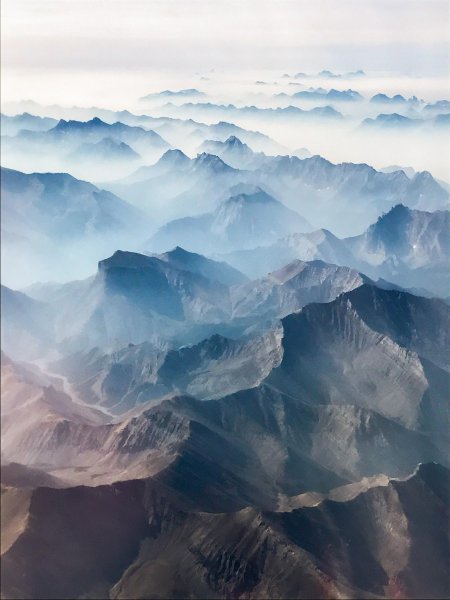 Абстрактные горы