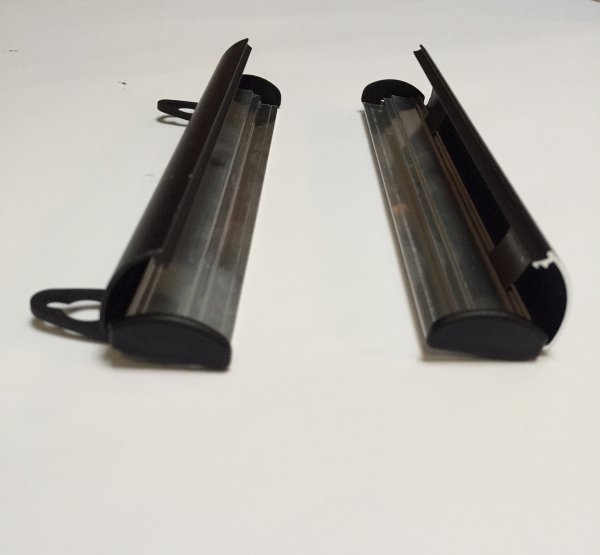 Держатель плакатов 600 мм.