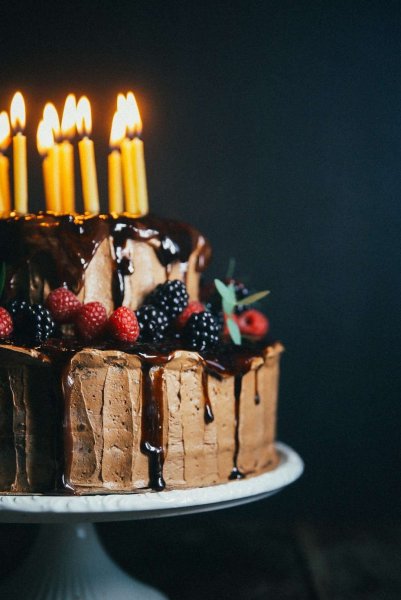 Торт со свечками