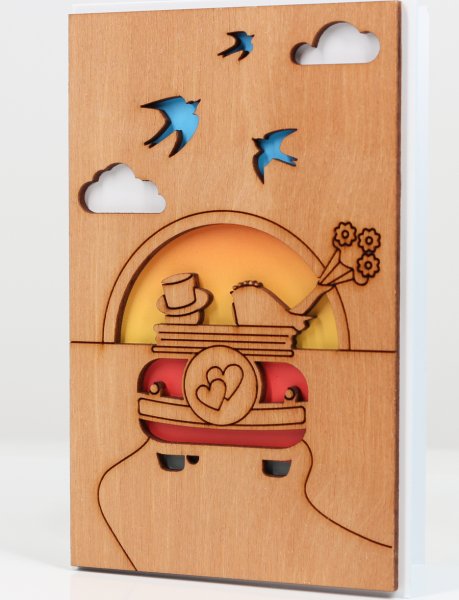 Открытка с деревянными элементами