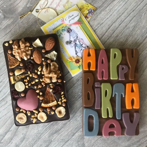 Открытка с шоколадом