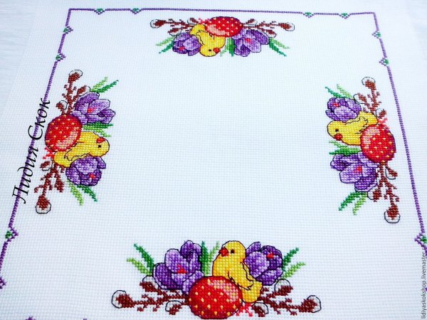Салфетка с вышивкой
