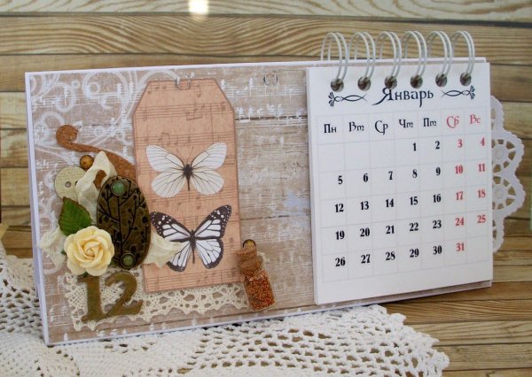 Необычный календарь своими руками