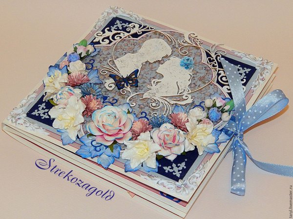 Поздравительная открытка в виде книжки