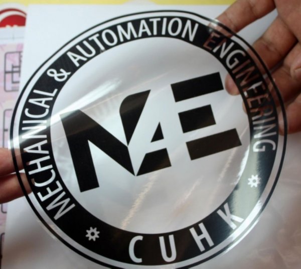 Печать наклейки на прозрачной плёнке самоклейке