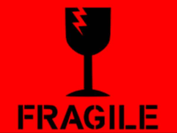 Осторожно хрупкое стекло