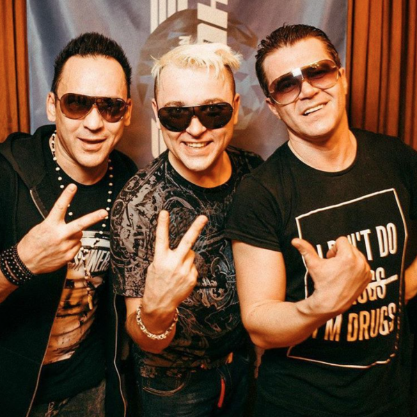 Группа отпетве мошенники90-е