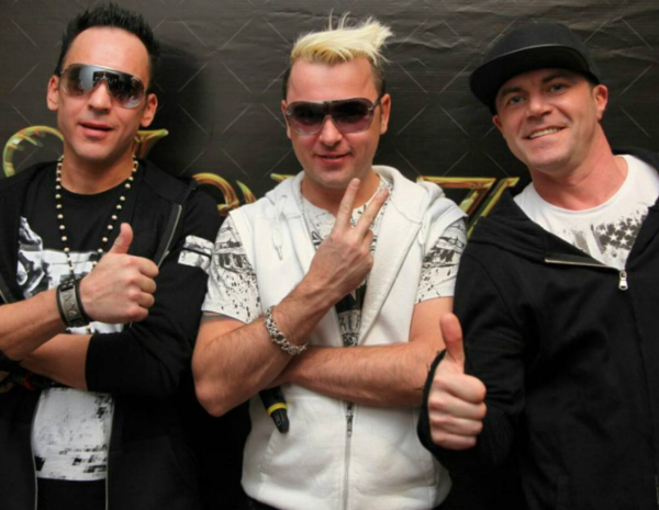 Группа отпетые мошенники