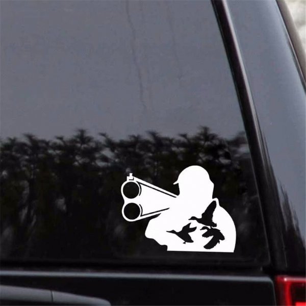 Силуэт охотника с ружьем