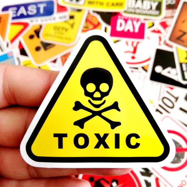 Наклейка предупреждение