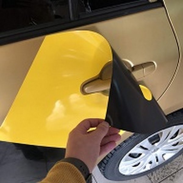 Магнитные наклейки на автомобиль