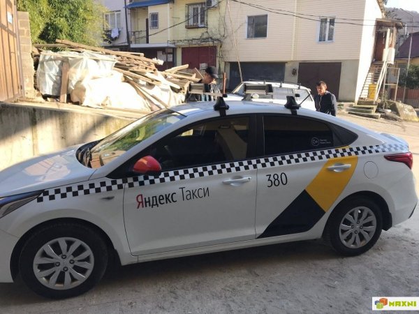 Наклейки Яндекс такси