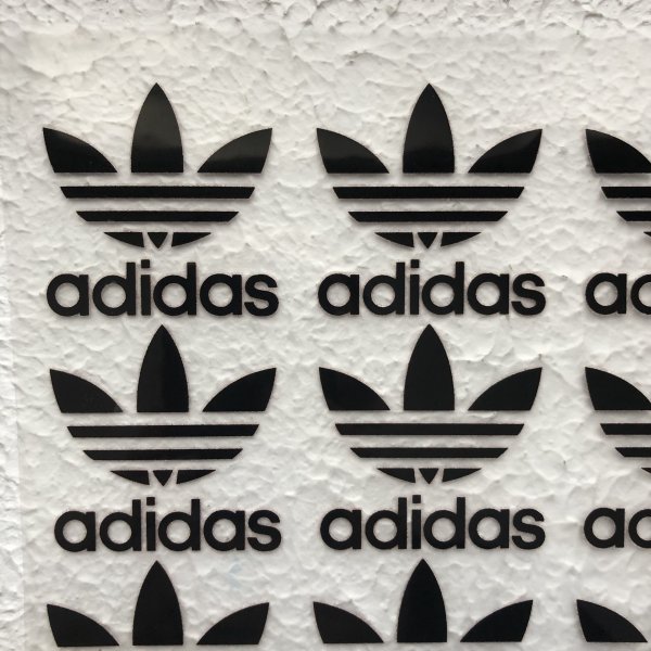 Термонаклейки на одежду адидас