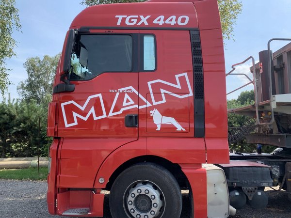 Наклейки на ман ТГА