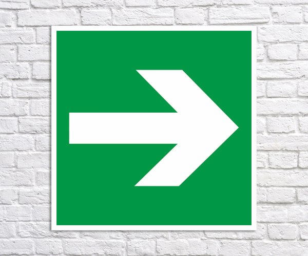 Знак эвакуации со стрелкой в обе стороны