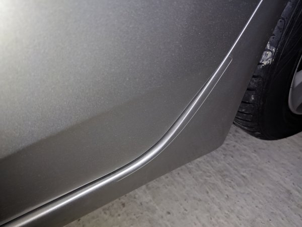 Антигравийные наклейки на пороги