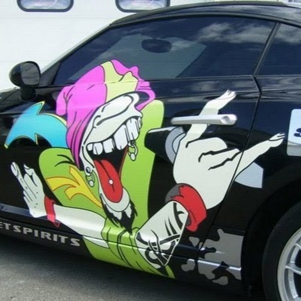 Наклейки на машину цветные