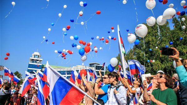 Празднование 12 июня